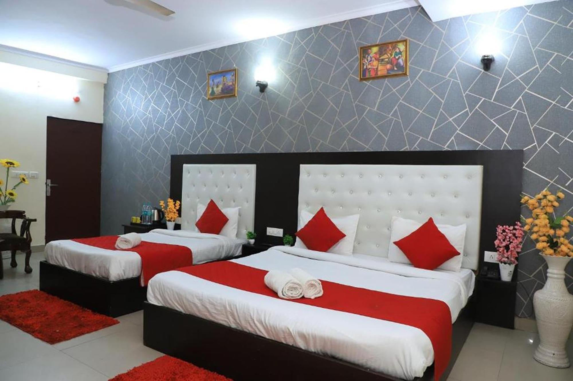 Hotel Global Inn By Quality Inn Nowe Delhi Zewnętrze zdjęcie